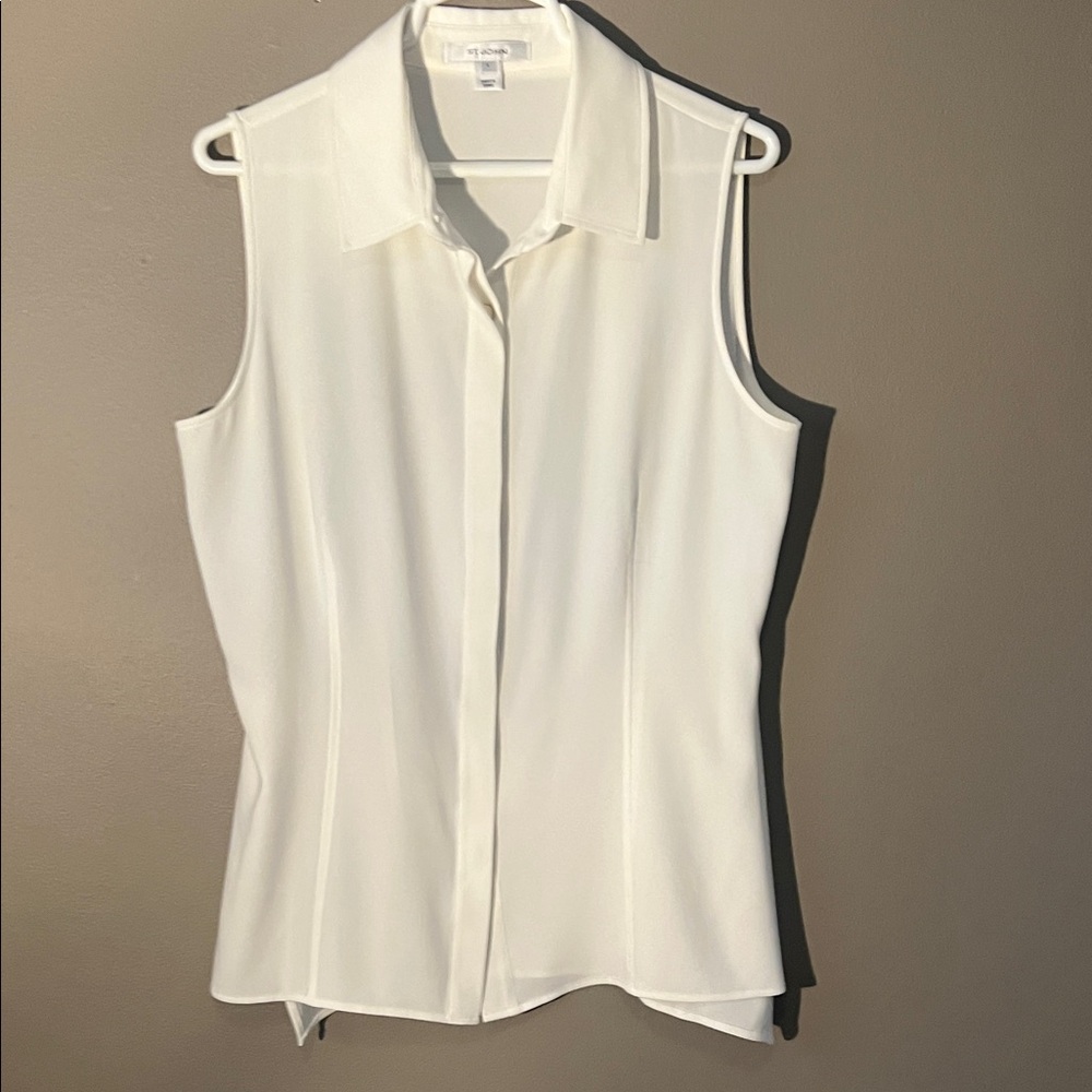 St. John cream/ off white sleeveless blouse women’s size large.